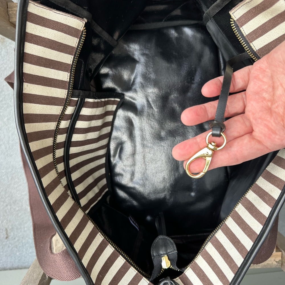 SOLD!!   HENRI BENDEL BROWN PET CARRIER, BROWN STRIPED TOTE, DOG CARRIER, TRAVEL